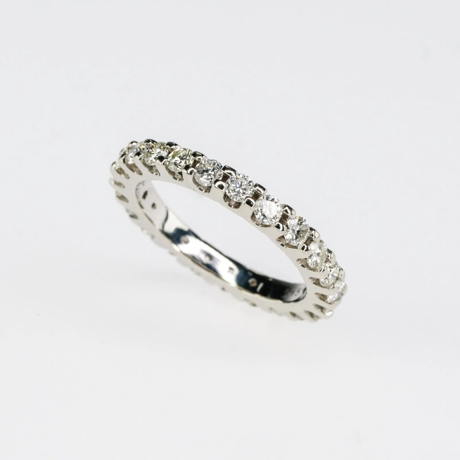 14K White Gold 1.10ctw Round Diamond Eternity Wedding Band Ring Size 5
