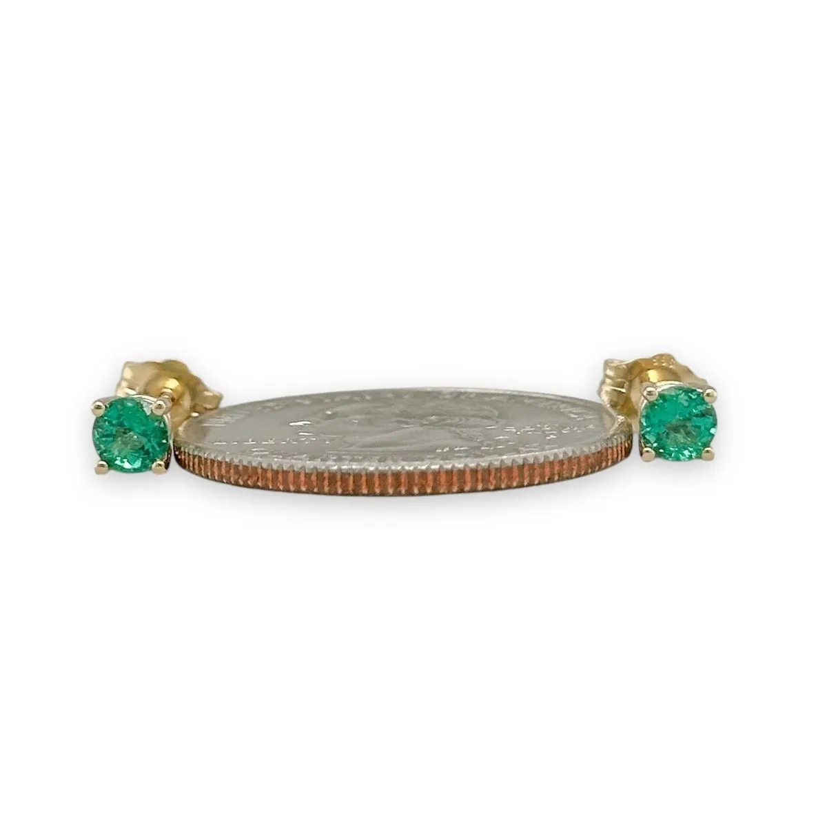 14K Y Gold 4mm 0.46ctw Emerald Stud Earrings