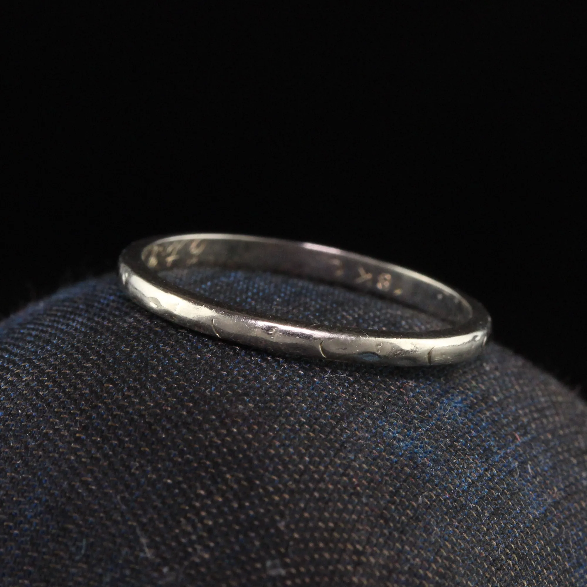 Antique Art Deco 18K White Gold Engraved Wedding Band - Size 6 1/2