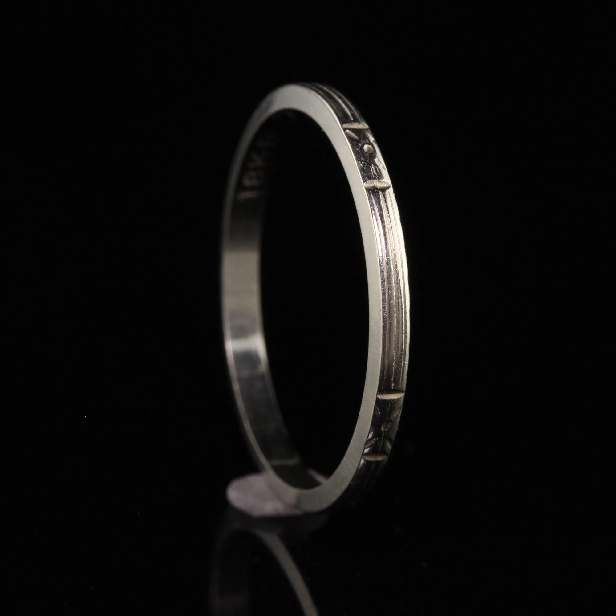 Antique Art Deco 18K White Gold Engraved Wedding Band - Size 9