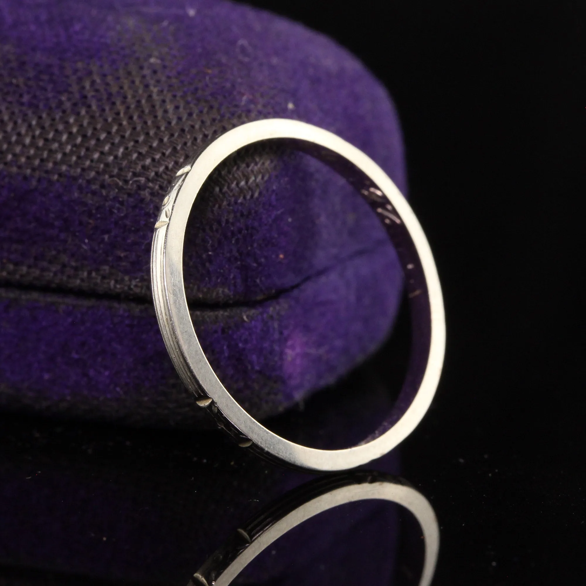 Antique Art Deco 18K White Gold Engraved Wedding Band - Size 9