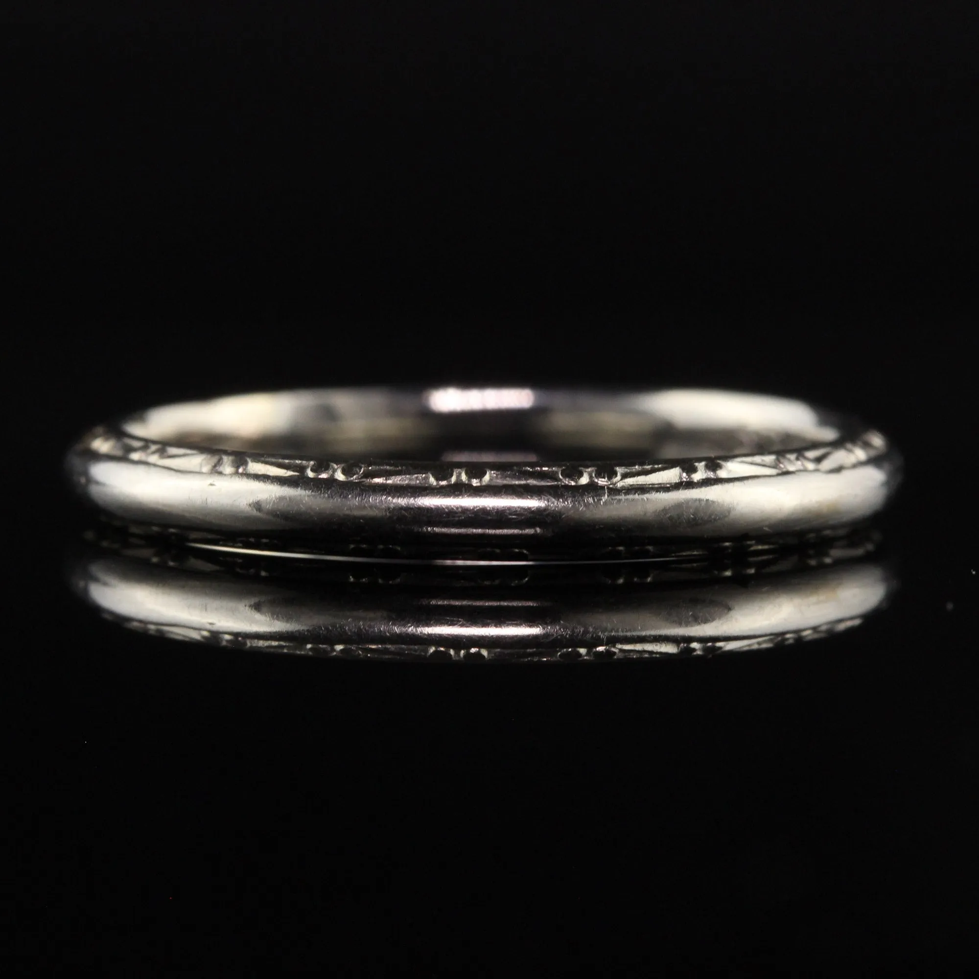 Antique Art Deco 18K White Gold Lohengrin Engraved Wedding Band