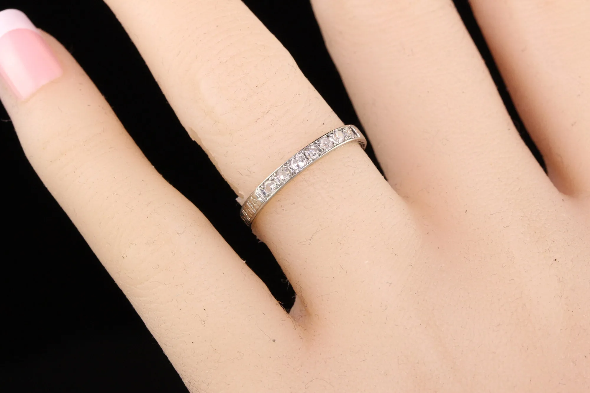 Antique Art Deco 18K White Gold Single Cut Engraved Wedding Band