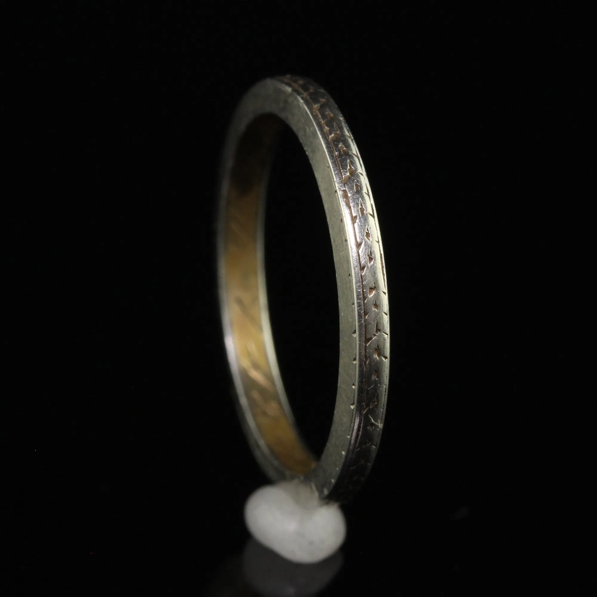 Antique Art Deco 18K White Gold Two Tone Engraved Wedding Band - Size 4 1/2