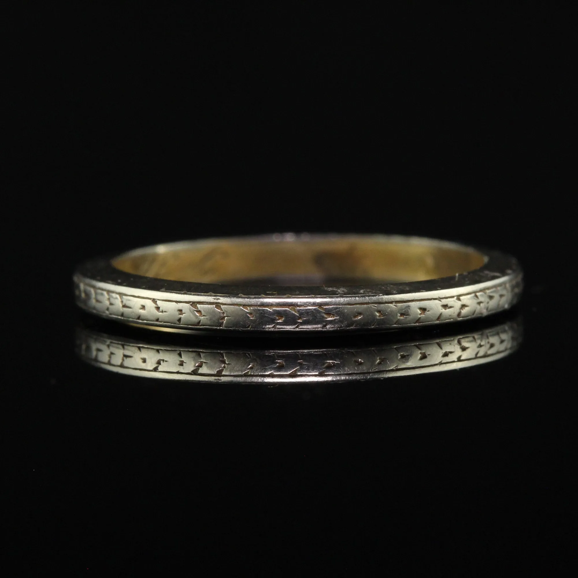Antique Art Deco 18K White Gold Two Tone Engraved Wedding Band - Size 4 1/2