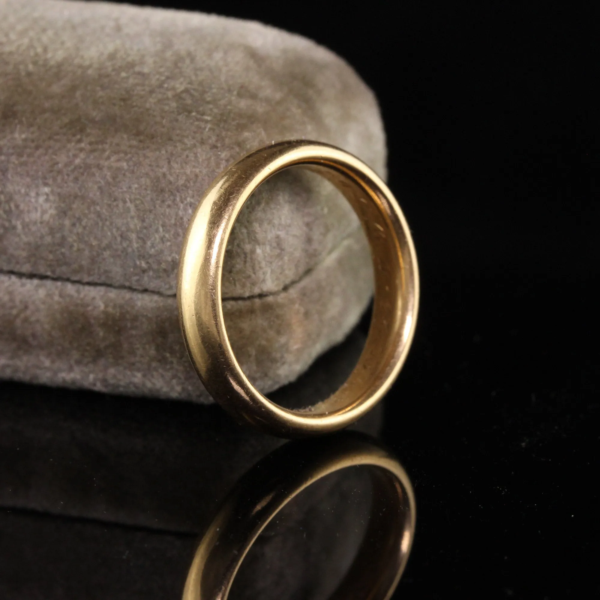 Antique Art Deco 18K Yellow Gold Classic Engraved Band - Size 7 3/4