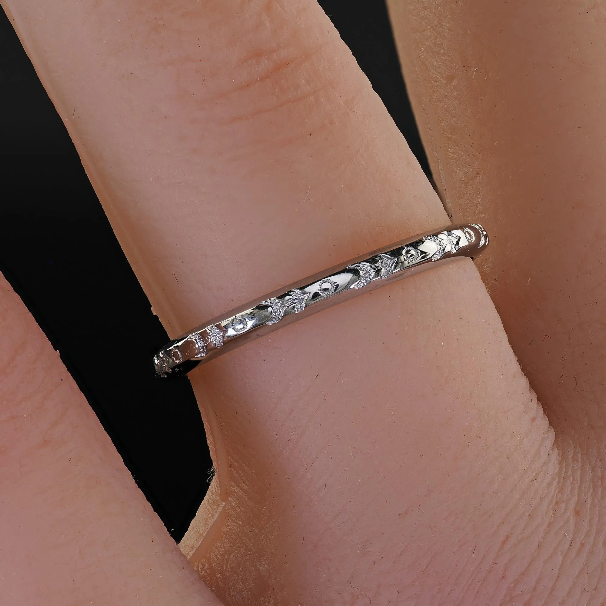 Antique Art Deco Lohengrin 18K White Gold Engraved Wedding Band