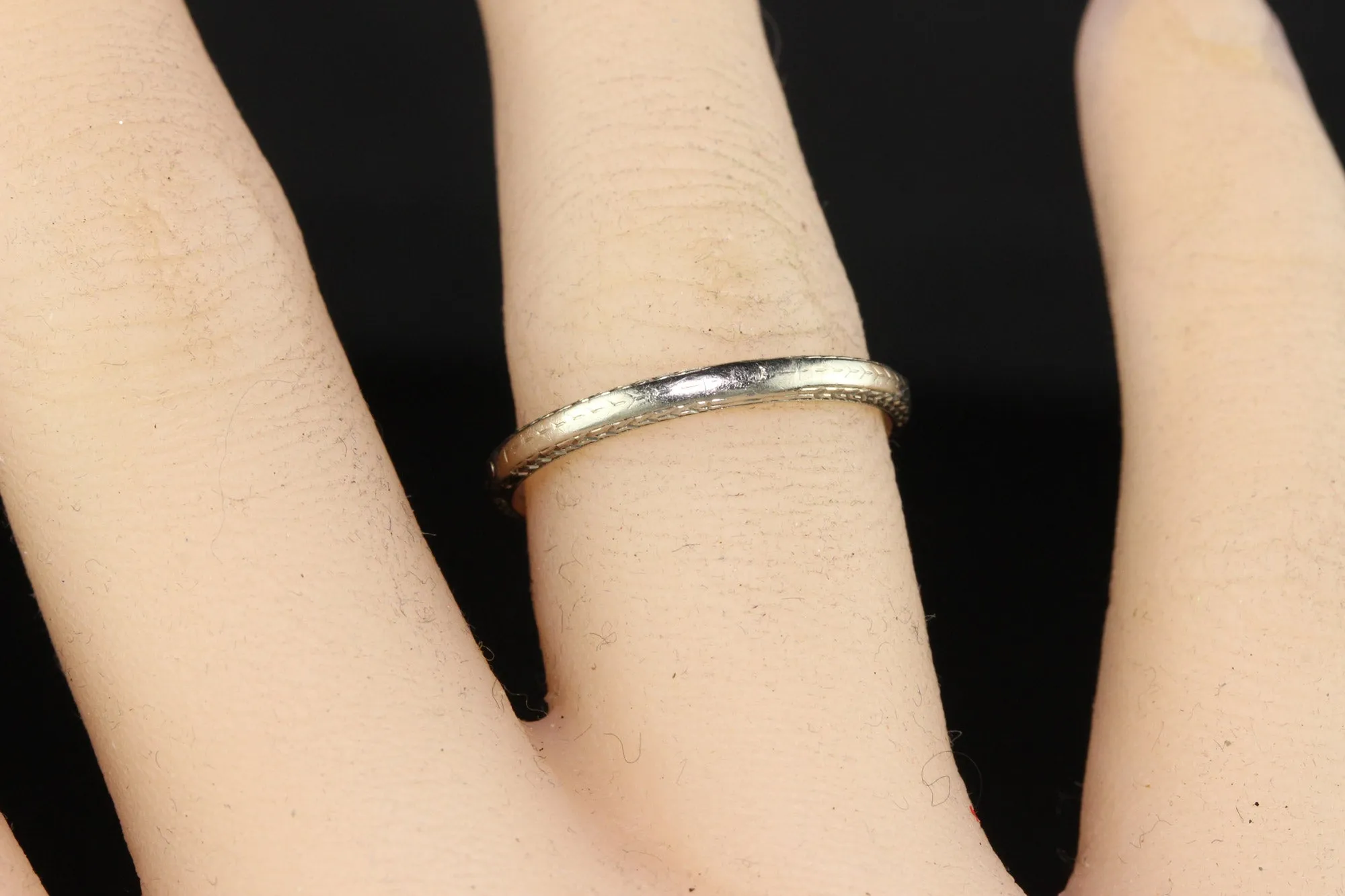 Antique Art Deco Wood and Sons 18K White Gold Engraved Wedding Band - Size 8