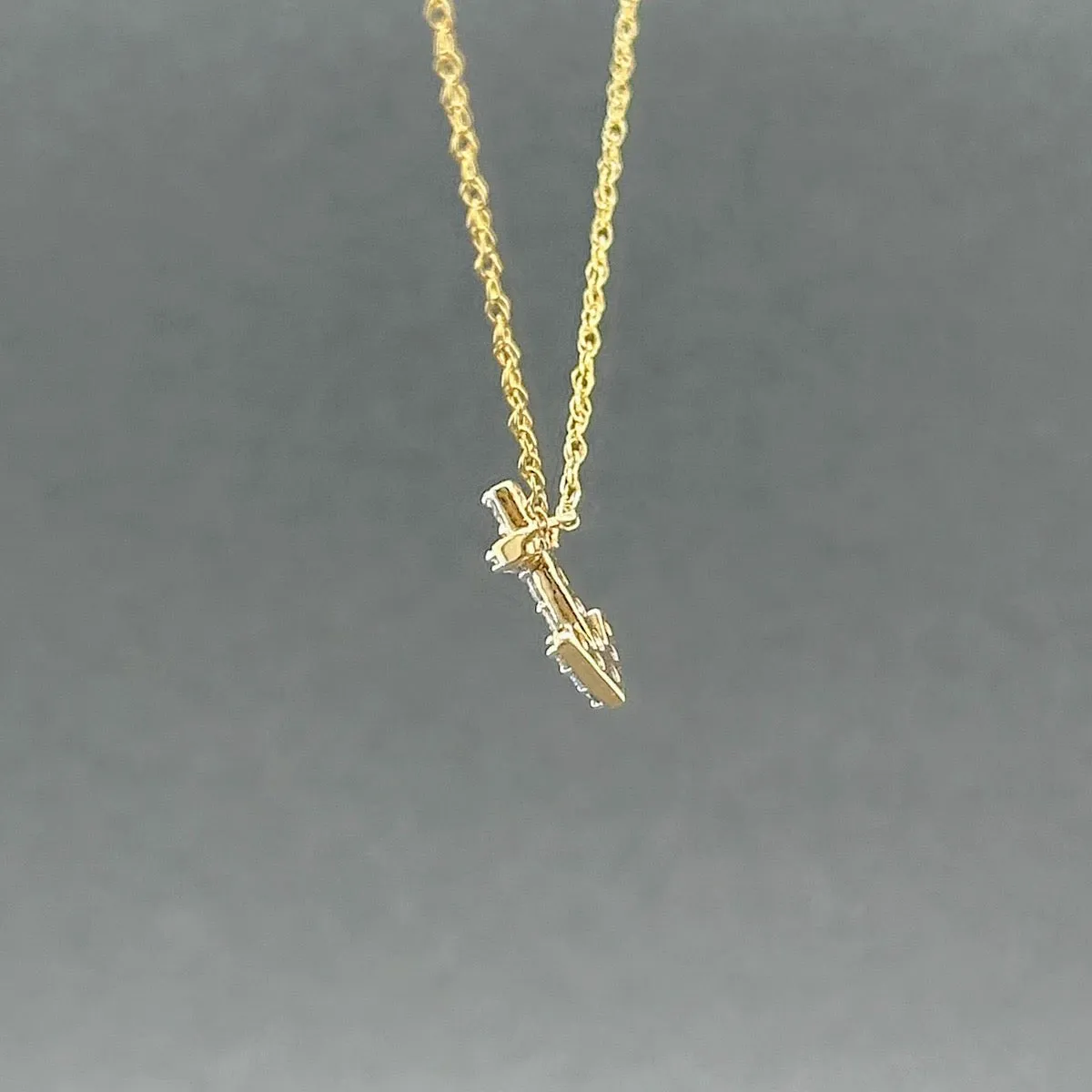 Estate 14K TT Gold 0.11ctw H/SI2-I1 Diamond Anchor Pendant
