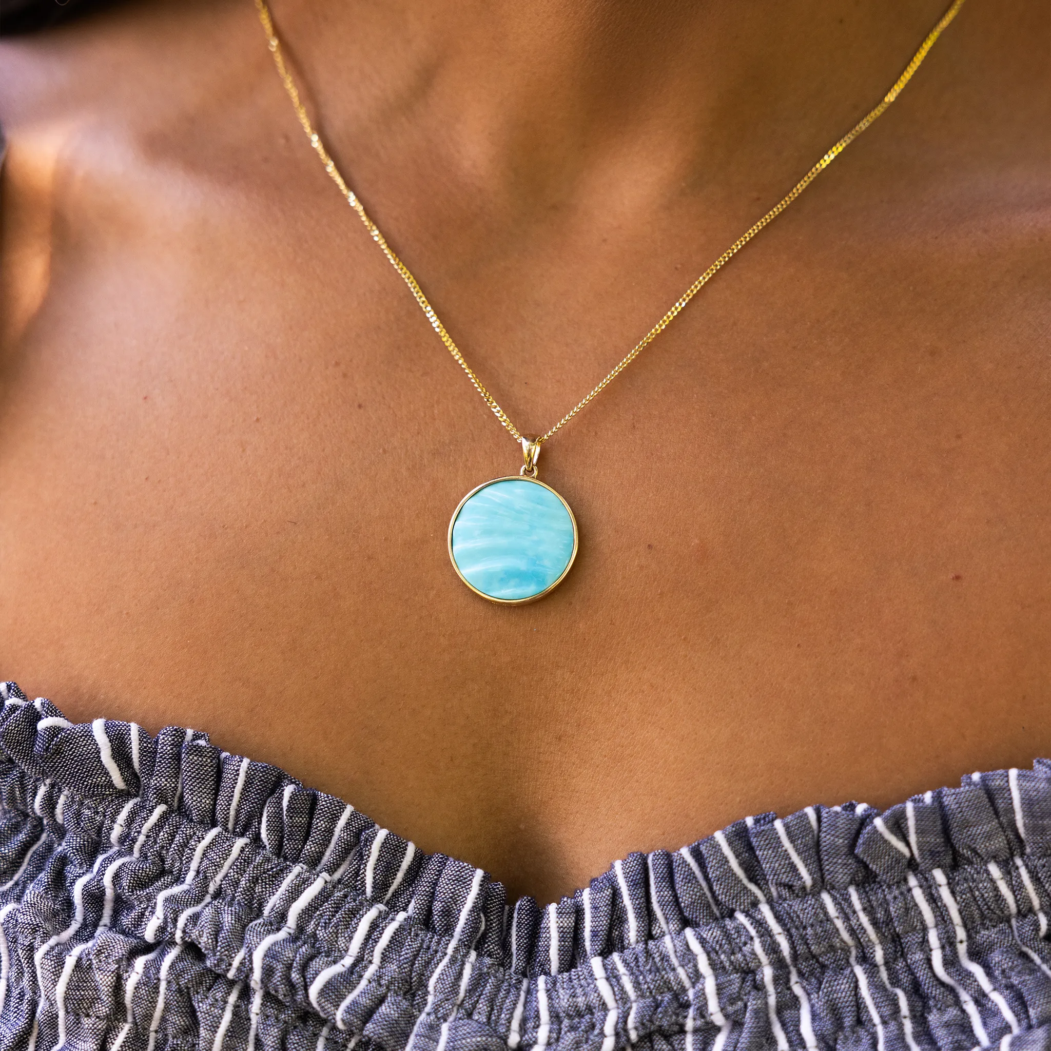 Ocean Sand Turquoise Pendant in Gold - 22mm