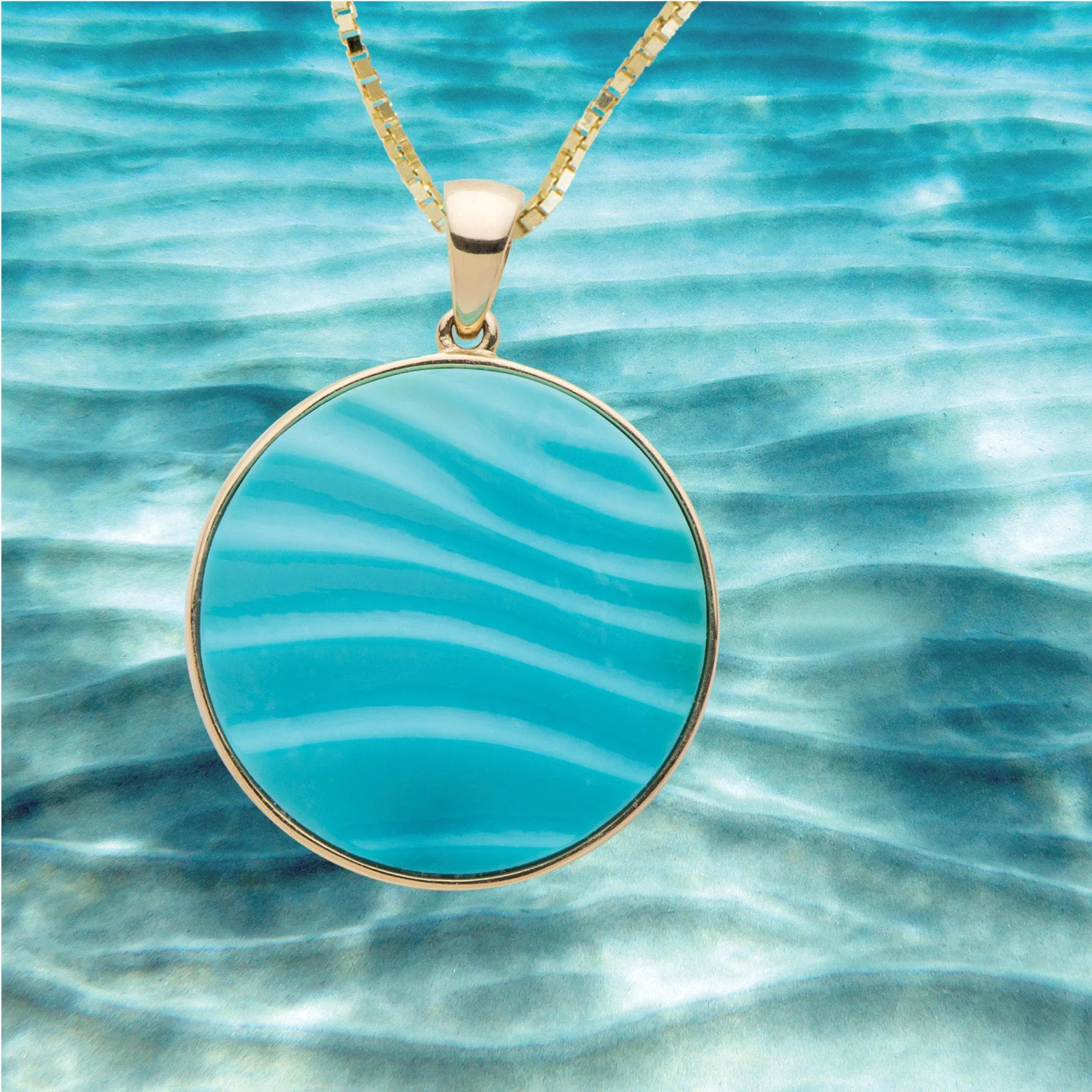 Ocean Sand Turquoise Pendant in Gold - 22mm
