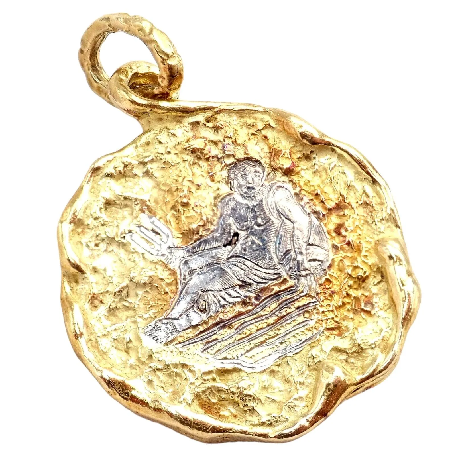 Rare! Vintage Chaumet Paris 18k Yellow Gold Zodiac Aquarius Pendant Medallion