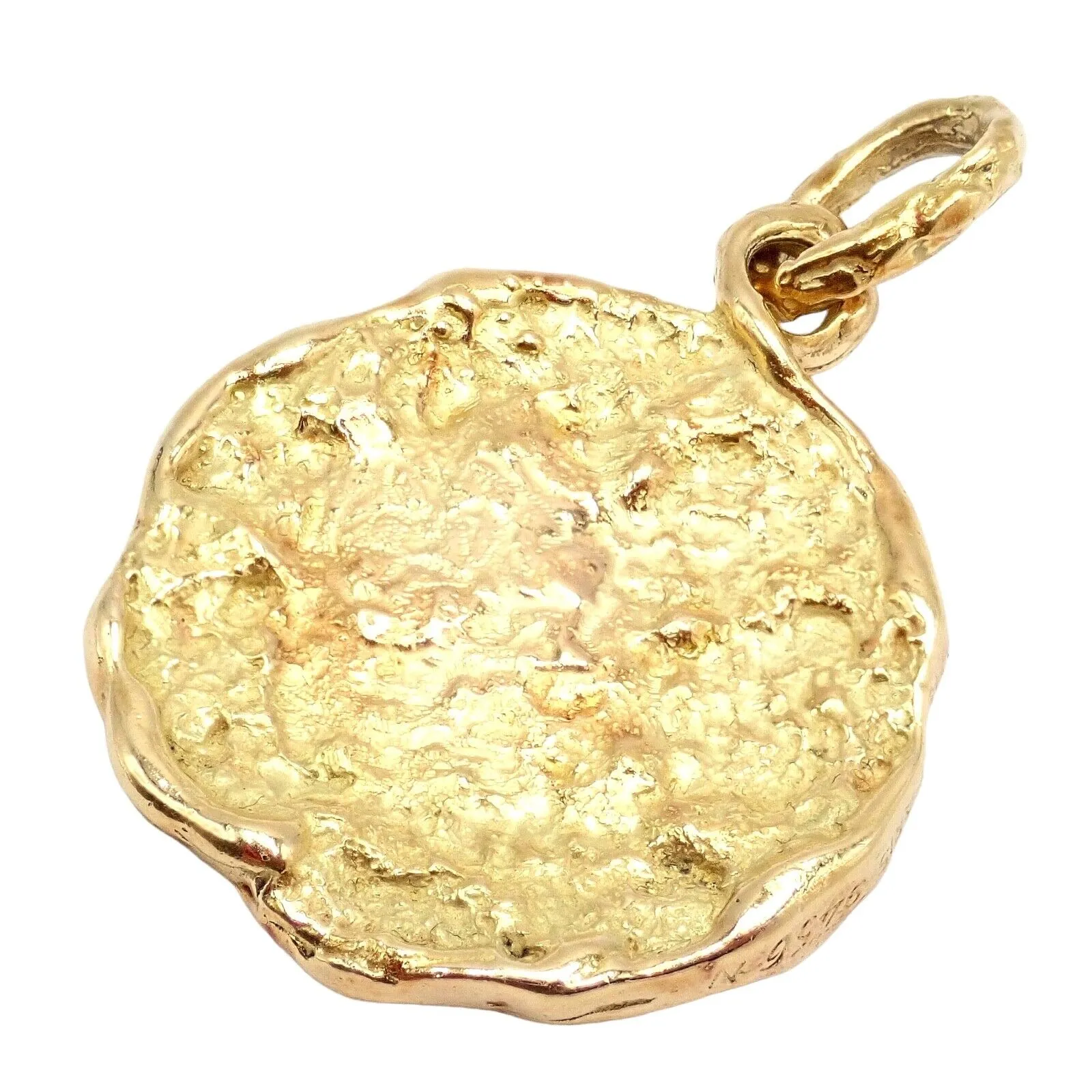 Rare! Vintage Chaumet Paris 18k Yellow Gold Zodiac Aquarius Pendant Medallion