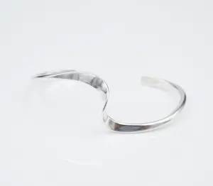 Santo Domingo Sterling Silver Wave Cuff Bracelet Richard Aguilar 6.25" BS2970