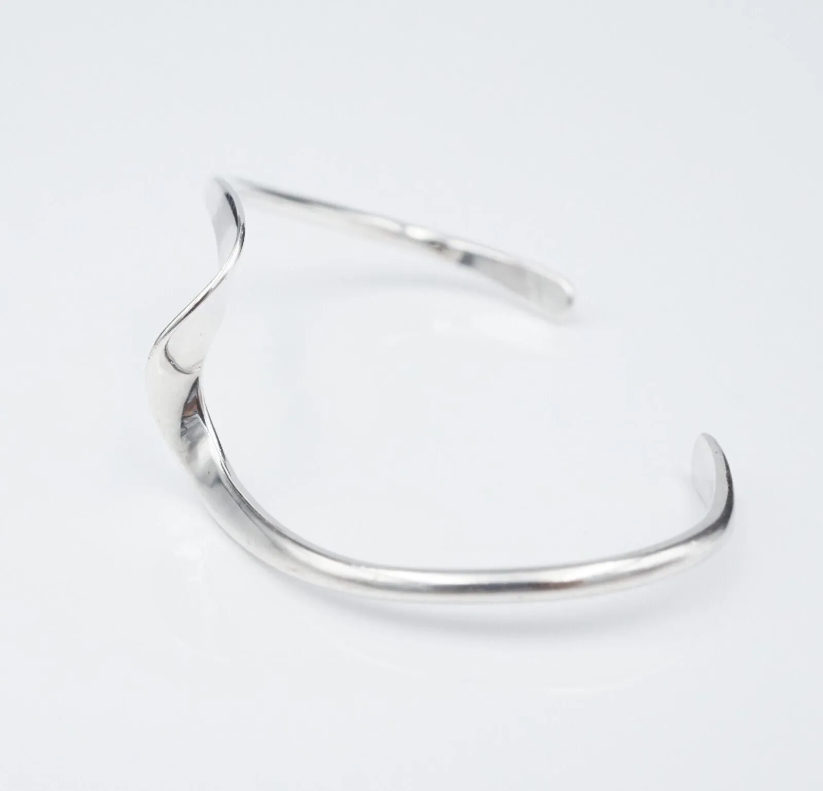 Santo Domingo Sterling Silver Wave Cuff Bracelet Richard Aguilar 6.25" BS2970
